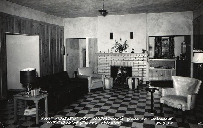 Hokans Motel (Scotts Superior Inn & Cabins, Hokans, Tallmans Motel) - Old Postcard (newer photo)